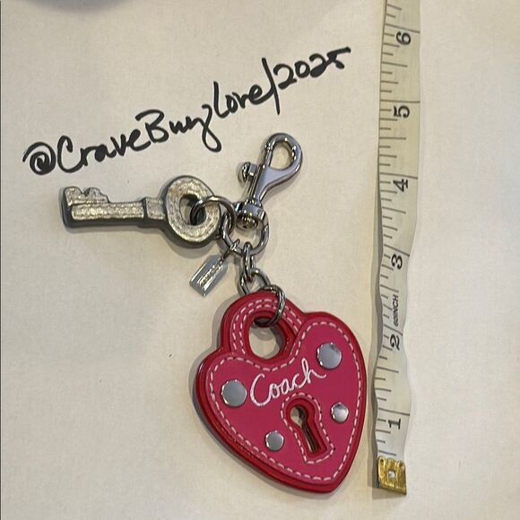 COACH HEART LOCK & KEY CHARM 3D LEATHER STUDS SPELLOUT BAG FOB CHAIN Y2K VGUC - Picture 6 of 10
